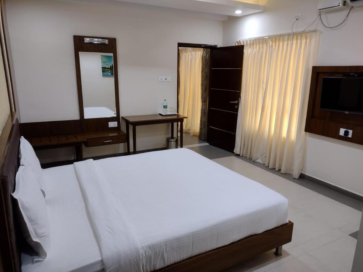 Atlanta Park Chennai Hotel Tambaram Eksteriør billede